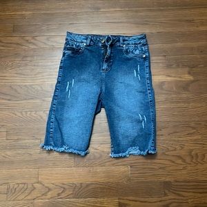 Colombian Butt Lifting Capri Jeans